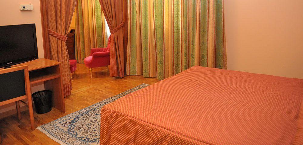 Hotel Svevo Gioia Del Colle Exteriör bild