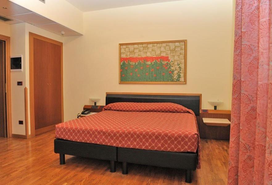 Hotel Svevo Gioia Del Colle Rum bild