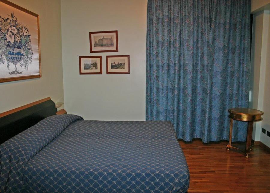 Hotel Svevo Gioia Del Colle Rum bild