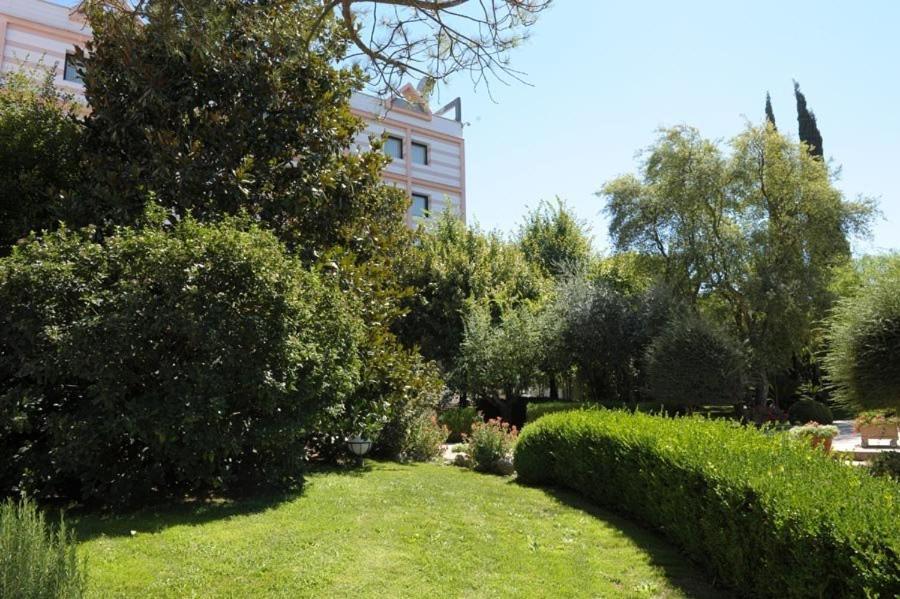 Hotel Svevo Gioia Del Colle Exteriör bild