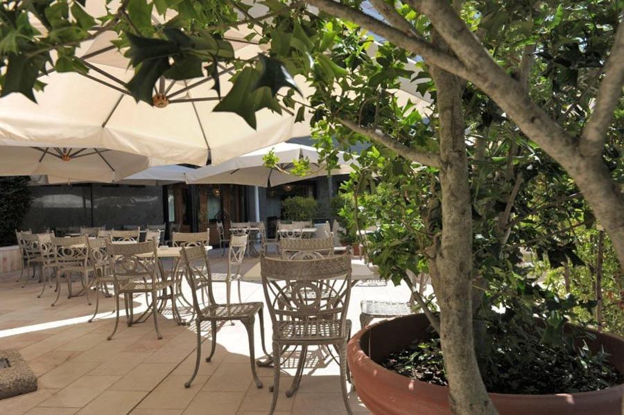 Hotel Svevo Gioia Del Colle Exteriör bild